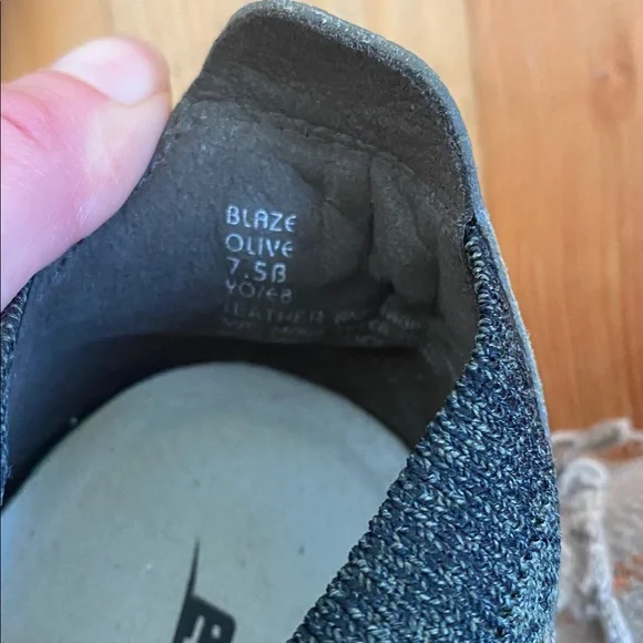 Earth Blaze Olive Comfort Sneakers 7.5 - Picture 5 of 6